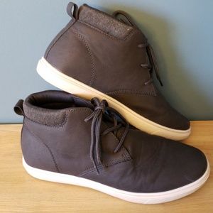 Perry Ellis Youth Chucker